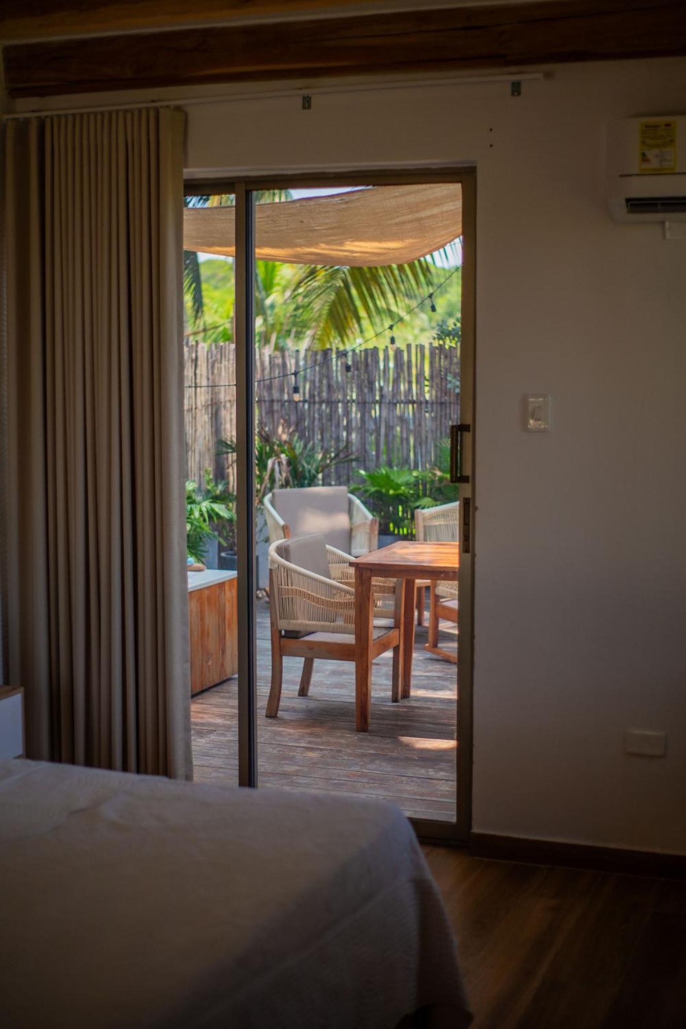 Palmarito Beach Hotel เตียราบอมบา ภายนอก รูปภาพ