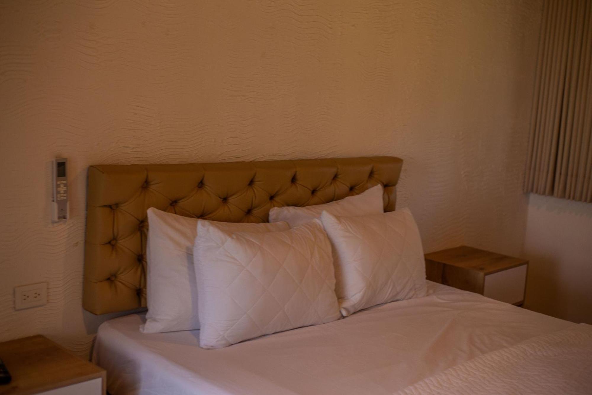 Palmarito Beach Hotel เตียราบอมบา ภายนอก รูปภาพ